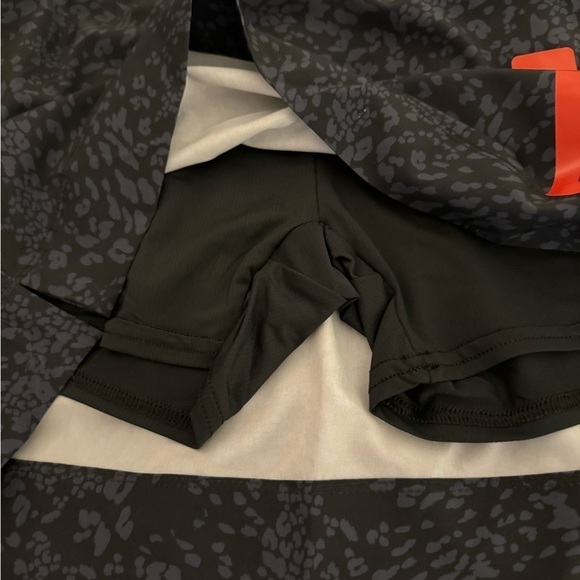 Speedo Woven Skort Women’s X-Large Black UPF50+ Tennis Pickleball Swimming NWT - Picture 8 of 11